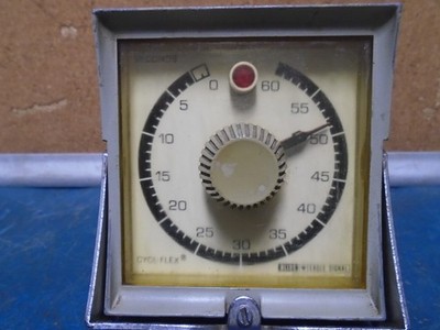 Eagle Signal HP51A6 60 Second Timer with PDM-48 Mounting Case