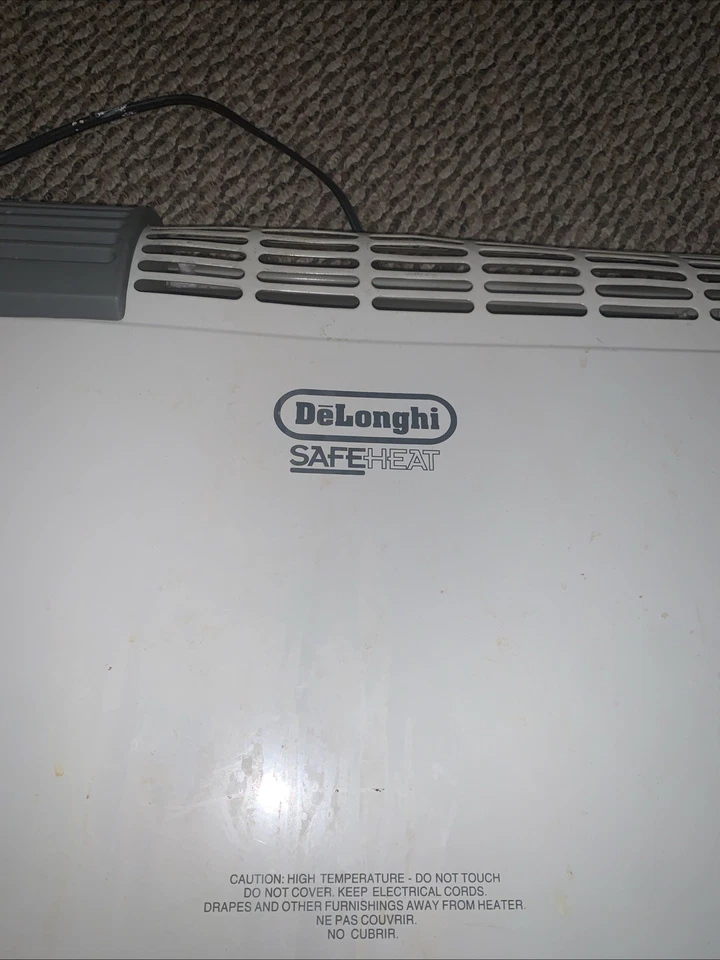 Delonghi Safe Heat 120V 60 Hz 1500W EW6507L Calentador de Espacio Eléctrico Lleno de Aceite Foto 2 de 4