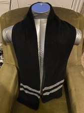 Długi czarny męski szal mieszany - płaskie końcówki, szarawe paski