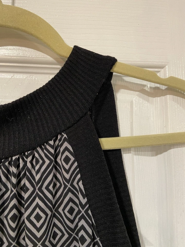 Top Pullover Papaya Talla L Negro Geométrico Acanalado Tejido Sin Mangas Halter Foto 3 de 4