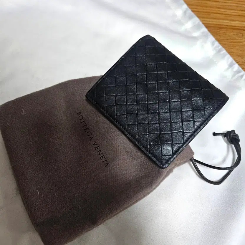 Bottega Veneta Genuine Snap Card Wallet with Dust Bag - Lightly Used thumbnail 4