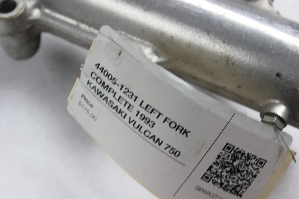 44005-1231 HORQUILLA IZQUIERDA COMPLETA 1993 KAWASAKI VULCAN 750 Foto 2 de 4