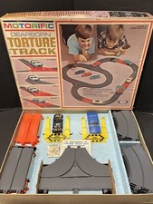 1965 IDEAL MOTORIFIC DEARBORN TORTURE TRACK W/ REAR FORD MUSTANG COMPLETE NICE 