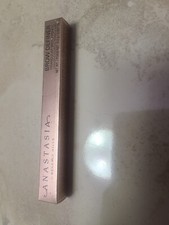 ANASTASIA BEVERLY HILLS Brow Definer Triangle Tip Eyebrow Pencil - Soft Brown