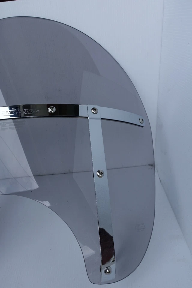 Parabrisas picado National Cycle Tint SwitchBlade Kawasaki Vulcan 900 Foto 4 de 4