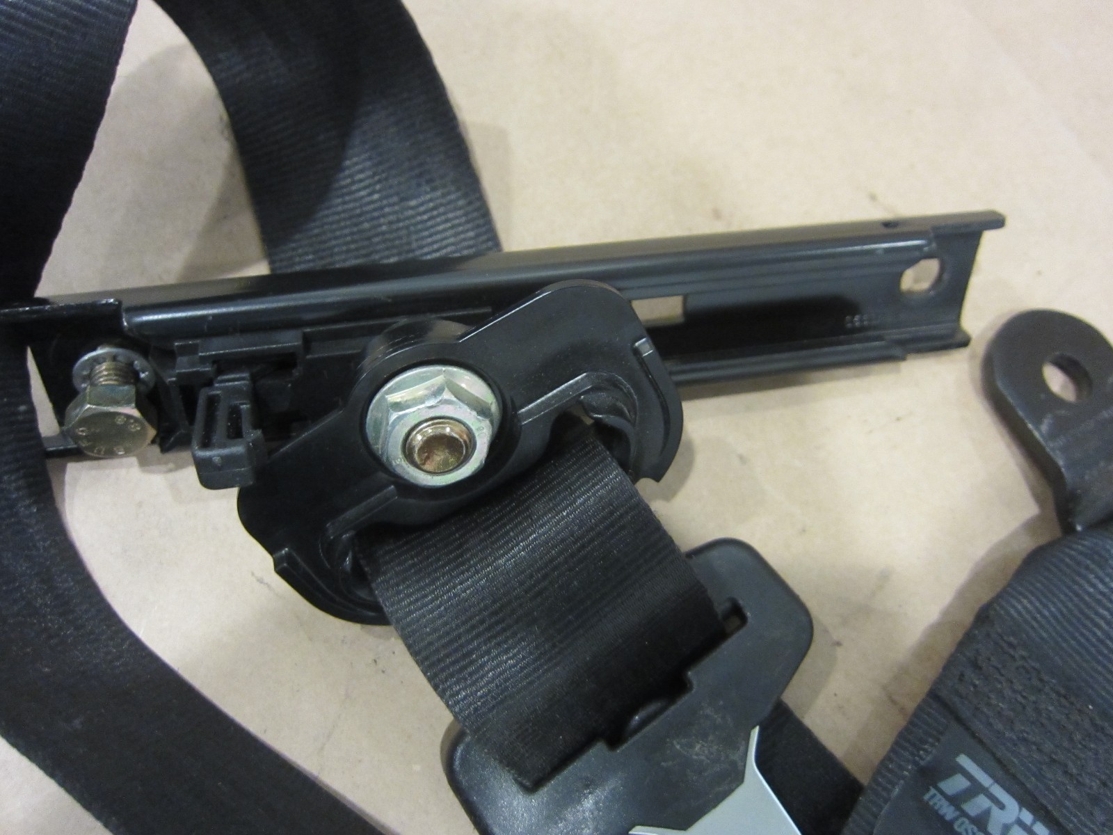 Maserati Quattroporte LH Front Seat Belt Black With Bracket...Part# 67723000