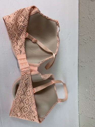 Sujetador Victoria's Secret Forrado Demi Melocotón Ojales Beige Malla Talla 34DD - Imagen 2 de 3