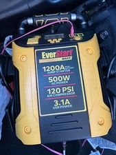 EverStart Maxx J5CPDE 1400 Peak Amps Jump Starter, Power Station, 500W Inverter,