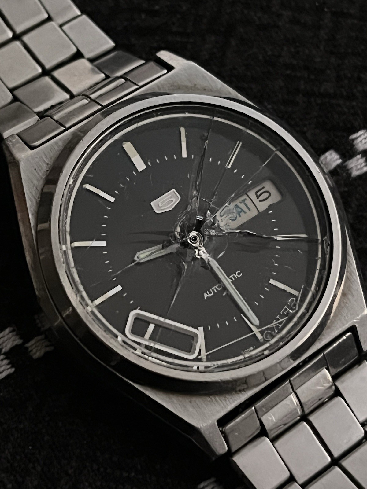 Vintage Seiko Black Watch DayDate Mens SparesRepairs 70098760 Silver Automatic 5 - vintagewatches.pk