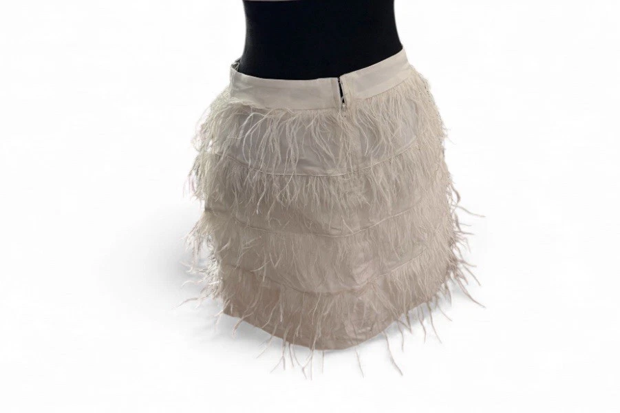 GB white Tiered ostrich feather skirt Size M - Image 4 of 4