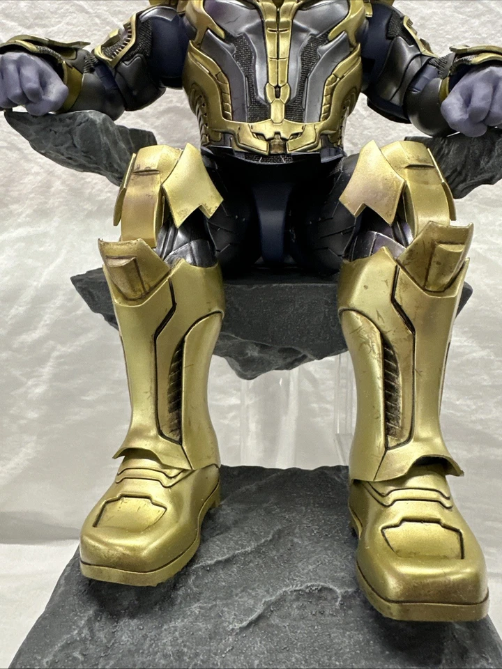 Boneco Thanos escala 1:6 Hot Toys Guardians Galaxy 2015 com cadeira USADO MMS280 - Imagem 4 de 4