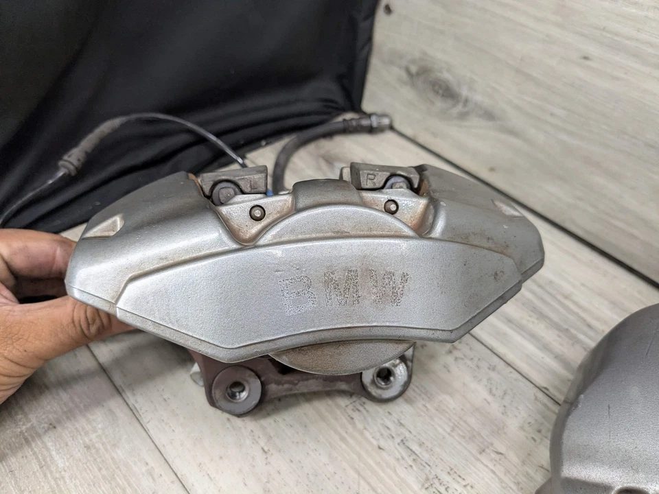 Juego de pinzas de freno delanteras traseras izquierda derecha OEM BMW E82 E88 135 M-SPORT BREMBO Foto 4 de 4