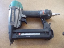 Master-Force 208-5021 18 Gauge 1-9/16" Narrow Crown Stapler