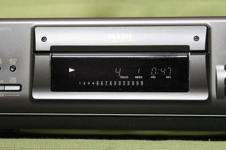 Technics SL-PS670A Lettore CD + BA **** con laser nuovo - Immagine 4 di 4