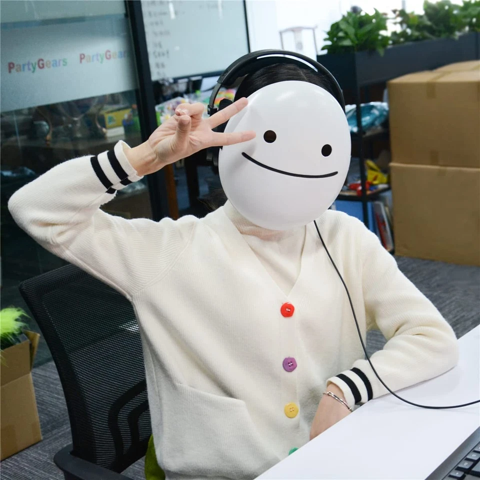 Halloween White Dream Mask for Parties, Dance, and Cosplay Events - Image 3 of 3