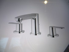 GROHE 2020900A Eurostyle Cosmopolitan Widespread 2-Handle Bathroom Faucet CHROME