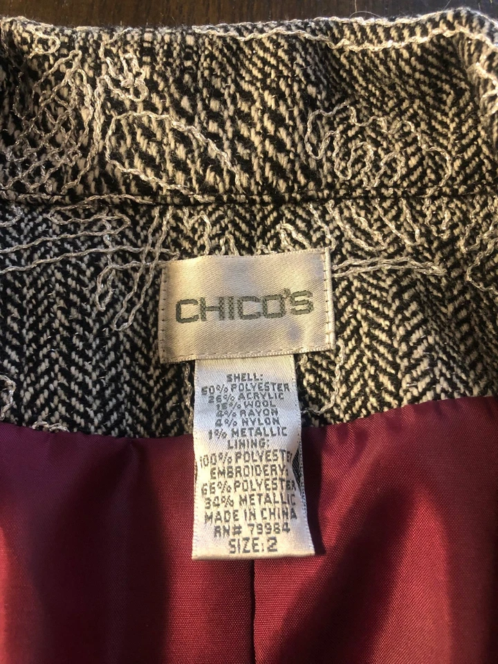 Blazer Chico's Talla 2/M Negro Blanco Plata Hilo Brillante Foto 2 de 4