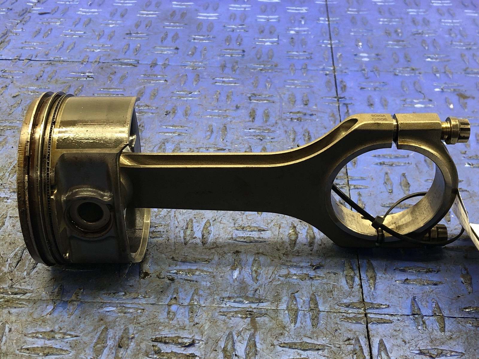 2006-2018 ASTON MARTIN VANTAGE V8 4.3L V8 ENGINE PISTON W/CONNECTION ROD OEM