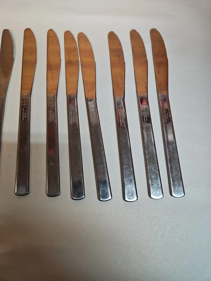 Lote de (11) cuchillos de mesa dentados de acero inoxidable Tramontina 731; Brasil Foto 3 de 4