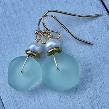 Min Favorit Seafoam Sea Glass, White Button Pearl Gold Pl Drop Earrings