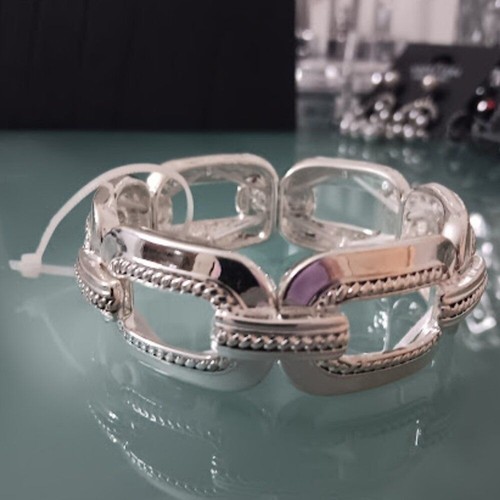 NAPIER Mod/Contemporary Shiny Silver Smooth & Twisted Texture Stretch Bracelet - Picture 4 of 5