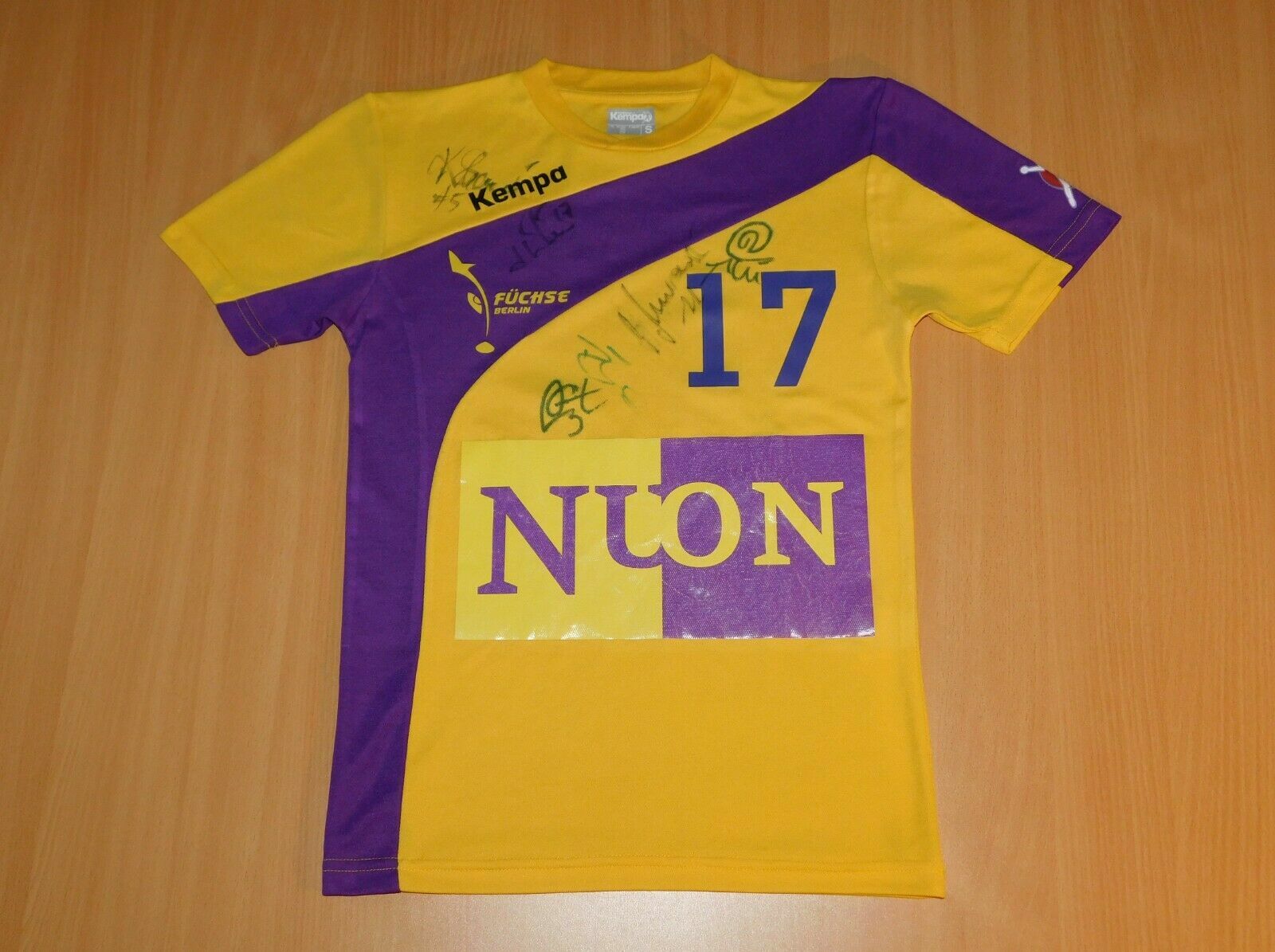 FUCHSE BERLIN 17 WILCZYNSKI 2007 MATCH WORN Kempa handball shirt jersey trikot Artrosguiden