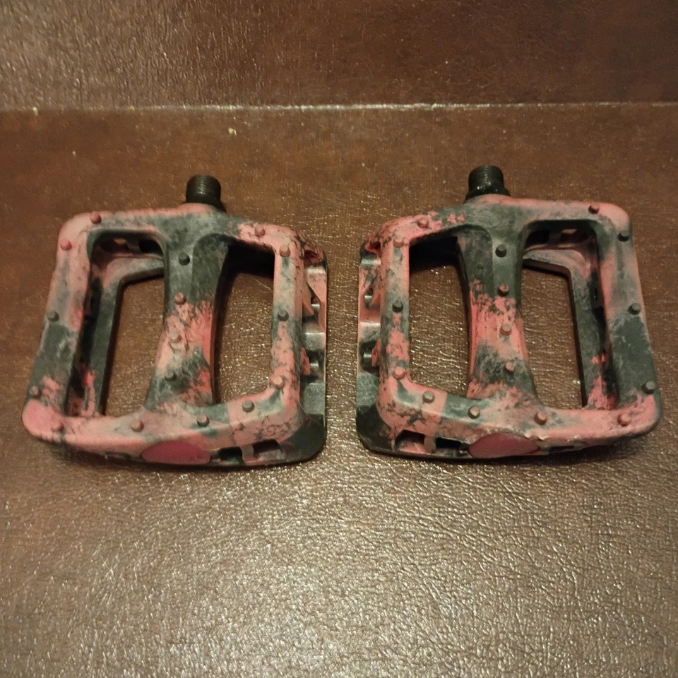 Odyssey Twisted Pro PC Negro Rojo Remolino Plataforma Pedales BMX MTB Bicicleta Auténtica Foto 4 de 4