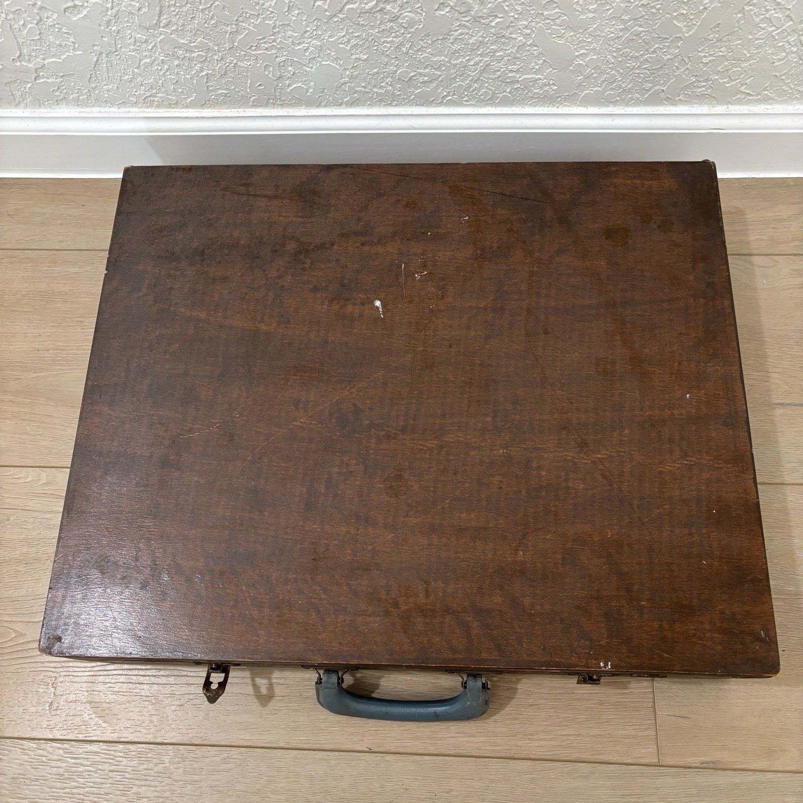 Vintage Wooden Artist Painters Palette Case Travel Box Briefcase 17x21x4