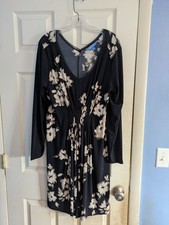 Vera Wang XL Woman's dress Long Sleeve Black With Flowers
