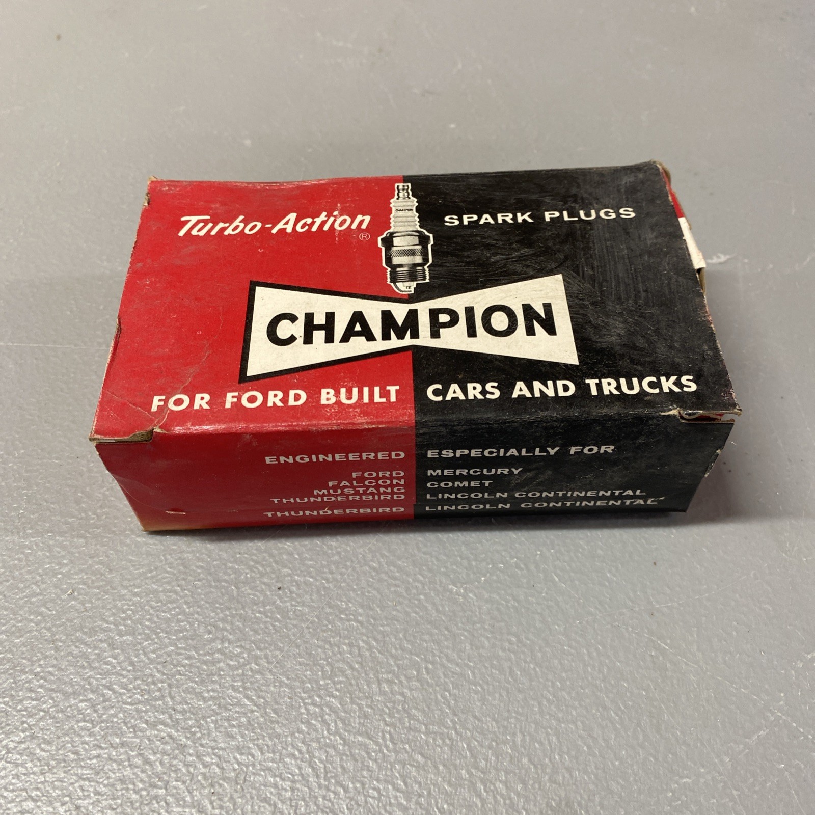 Lot Of 4 NOS Champion F-11Y Spark Plugs