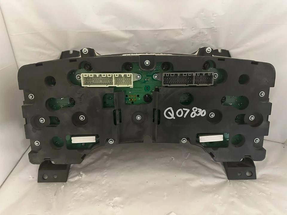 Cuadro de instrumentos velocímetro Dodge Ram 1500/2500/3500 2005 125.275 millas gas Foto 2 de 3