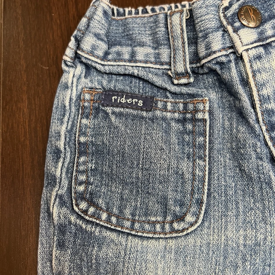 Pantalones de mezclilla para bebé Y2K Riders de colección azul bolsillos desgastados lavado unisex infantil 18 M Foto 2 de 4