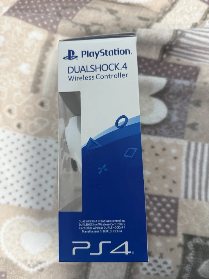 Sony Dualshock 4 Wireless Controller per PlayStation 4 - Glacier White - Immagine 3 di 4