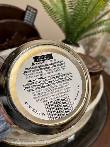 Single-Wick Gold Candle with Clear Lid - Apple Cinnamon Scent - Picture 5 of 5