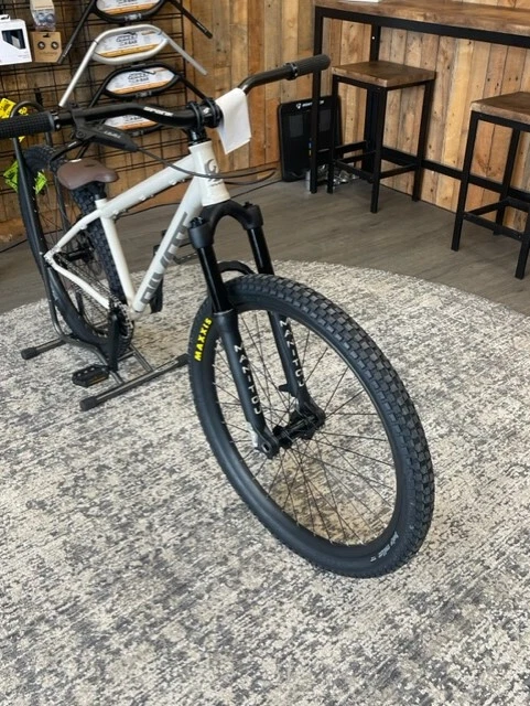 Pivot dirt cheap jump bike