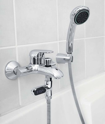 Ideal für die Dusche Die Anzeige ist um 360 ° drehbar Einfach gradgenau die Temperatur überprüfen! MAXXMEE Thermometer für Wasserarmaturen die Badewanne oder die Spüle silber Ideal für die Dusche Die Anzeige ist um 360 ° drehbar Einfach gradgenau die Temperatur überprüfen! MAXXMEE Thermometer für Wasserarmaturen die Badewanne oder die Spüle silber