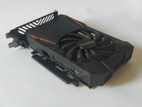 CARTE GRAPHIQUE - GIGABYTE AMD RX 560 OC 4GB DDR5 - PCI-E DVI- HDMI - DP - Imagen 8 de 10