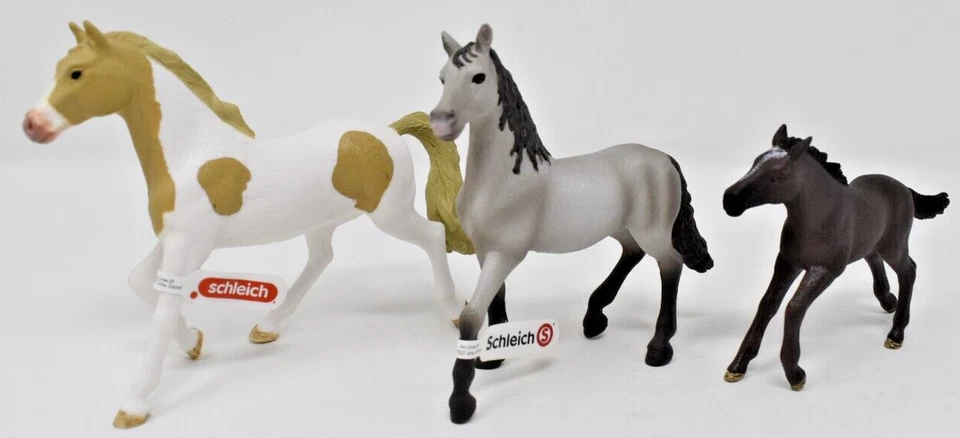 Lotto Schleich Horse Club con 11 diversi cavalli Trakehner, arabi. Germania - Immagine 4 di 4
