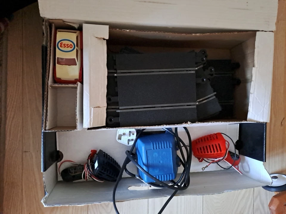 Vintage Scalextric Retro Mighty Metro Set Esso Car #ListingsInLights - Image 3 of 4