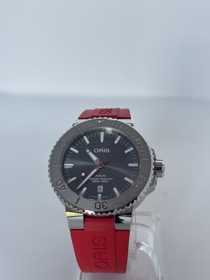 Oris Aquis Date Relief Grey Dial Automatic Divers Watch