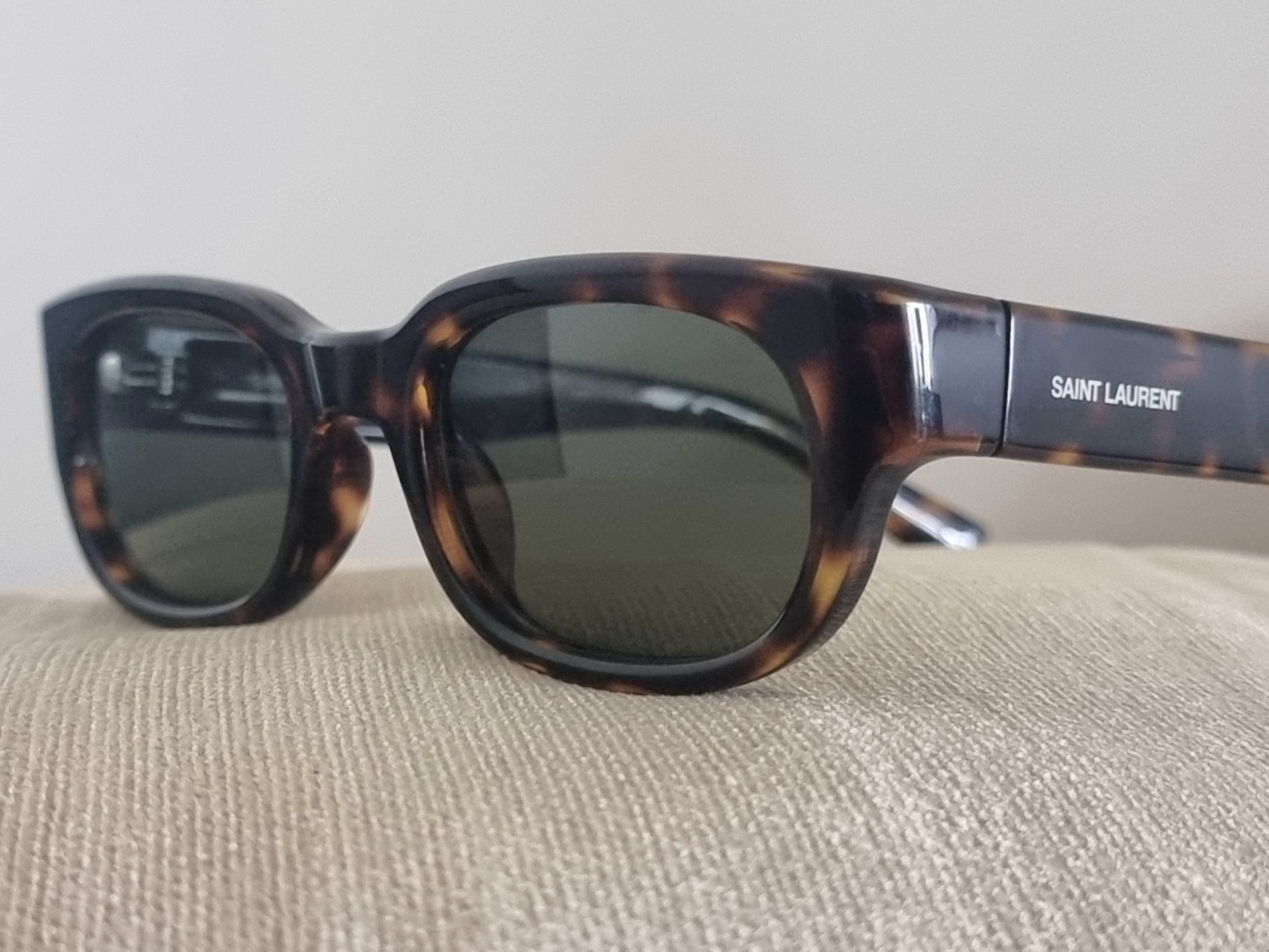 OCCHIALI DA SOLE SAINT LAURENT SL642 MARRONE TARTARUGA UN CLASSICO MODA E VACANZE