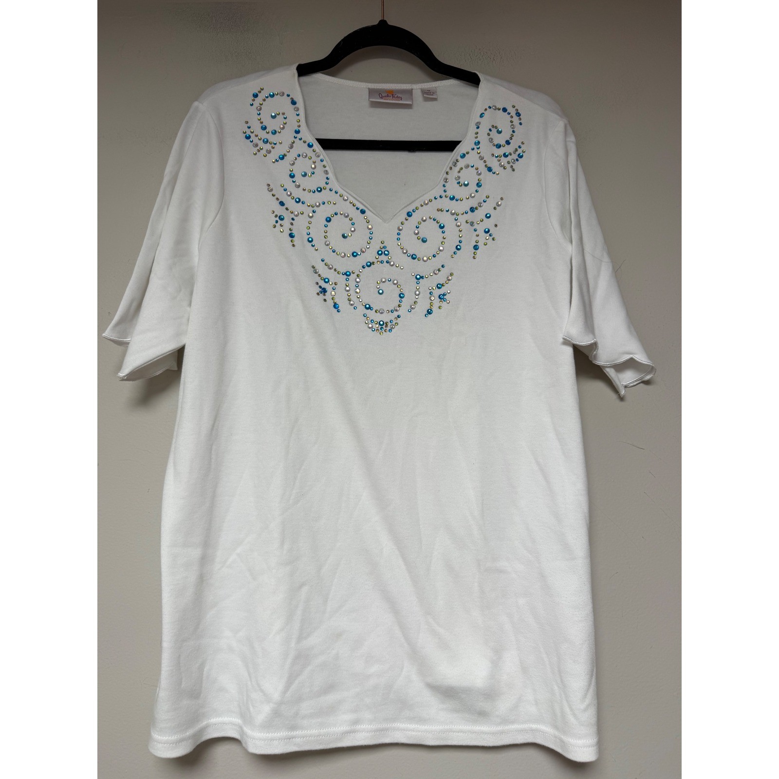 Quacker Factory T-Shirt Womens 1X White Excellent Rhinestone V-Neck Short Sleeve