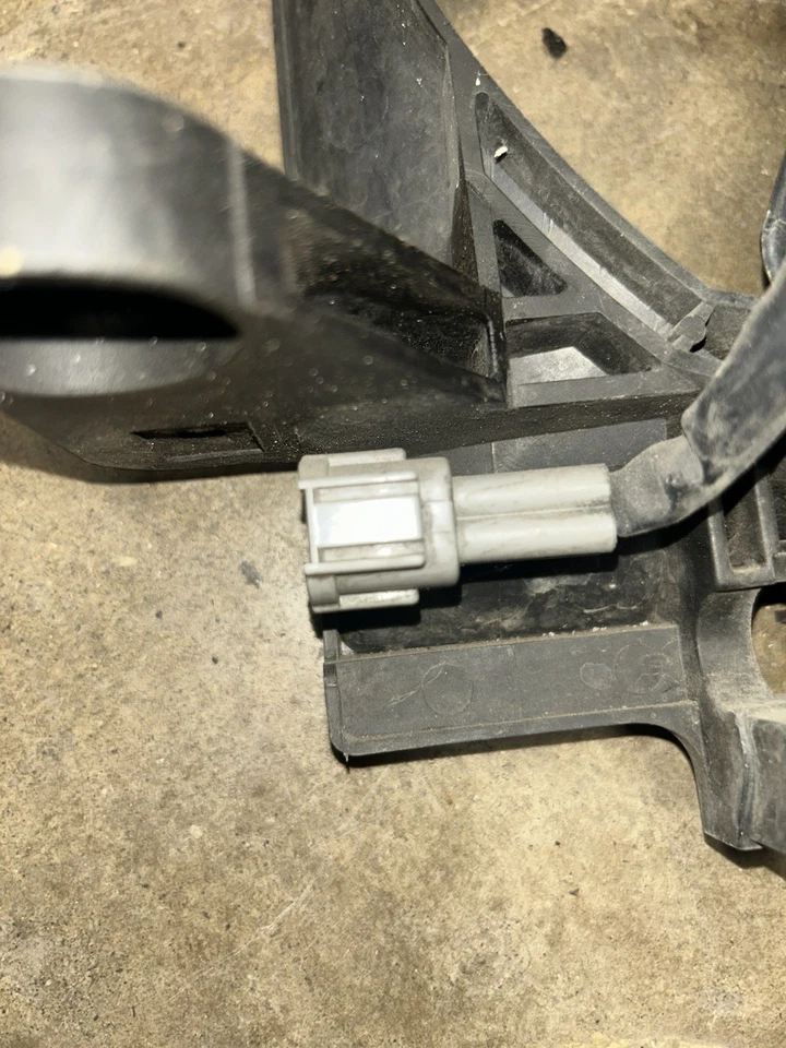 Conjunto de ventilador de refrigeración radiador Subaru Wrx Sti 2004-2007 diestro/derecho fabricante original Foto 3 de 4