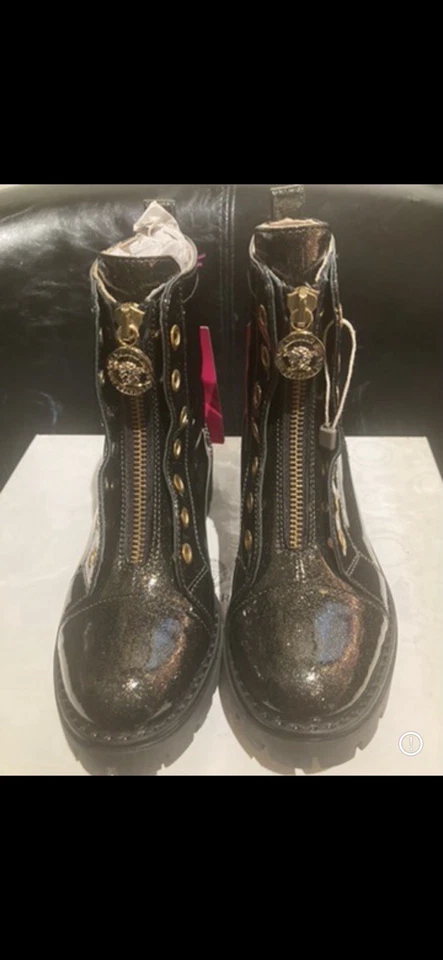 Nuevos botines Chelsea de cuero para niñas Young Versace EU 31 UK 13 US 13.5 $595 LINTEEE Foto 2 de 4