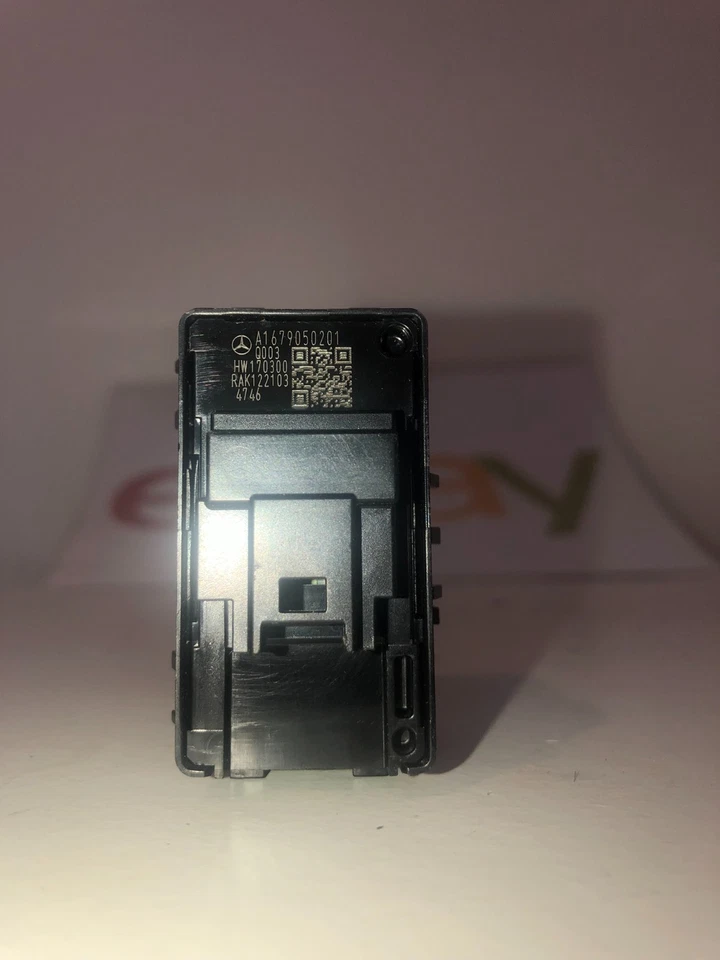 1679050201 Mercedes Benz A Class Window Control Switch - Image 3 of 3