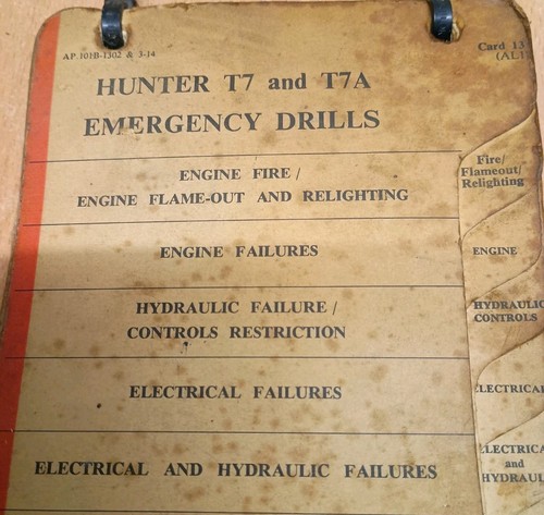 1971 MINISTRY OF DEFENCE RAF FLIGHT REFERENCE CARDS HUNTER T7 & T7A - Picture 6 of 22