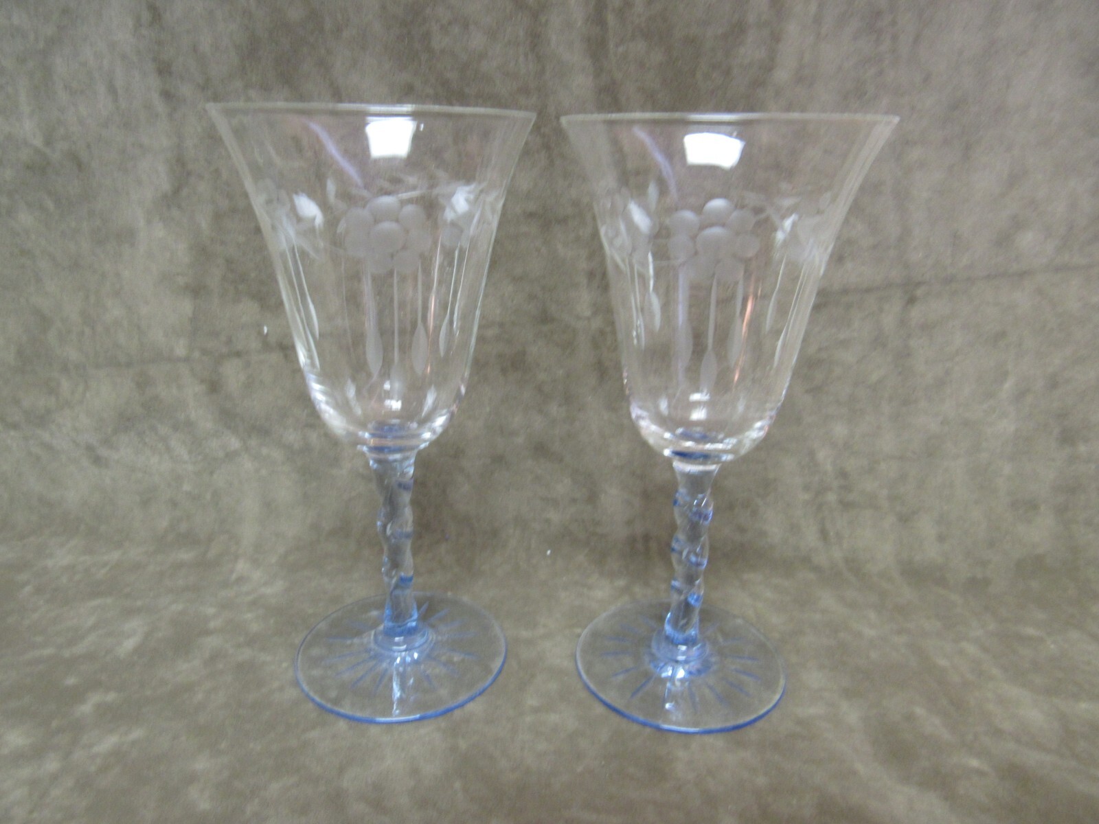 1930s Elegant Blue Clear Floral Cut Glass Spiral Stem Wine Goblets