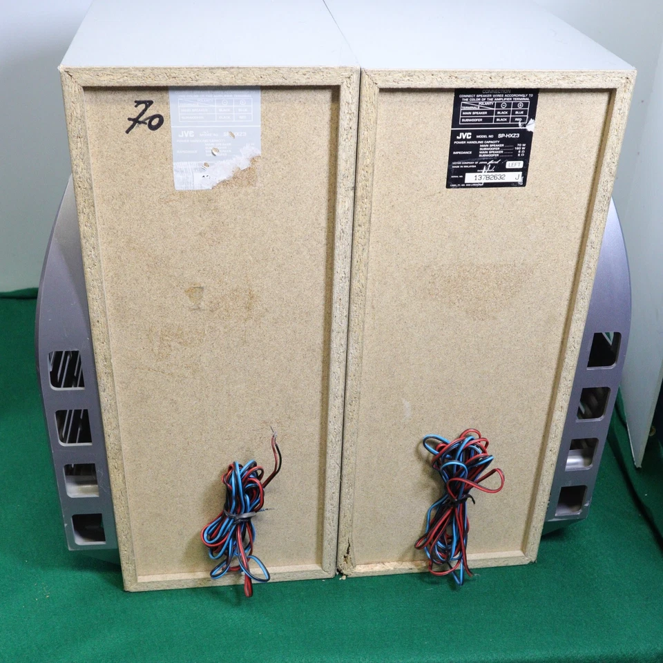 Par de altavoces plateados JVC Twin SP-HXZ3 + subwoofers para estéreo HX Z3. 460w @ 6Ω Foto 2 de 4