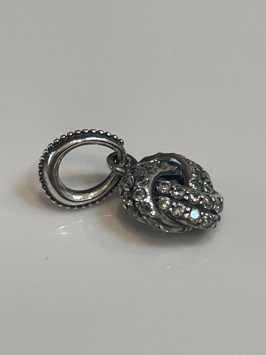 Pandora love store knot pendant