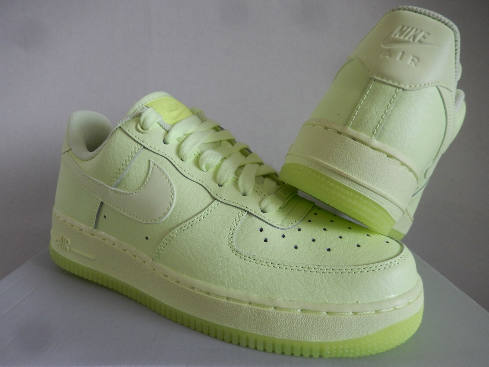 volt green af1